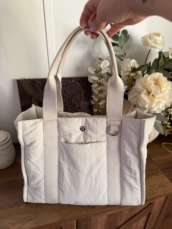 lululemon athletica Handbags - Lululemon Boxy Mini Tote Bag in Bone